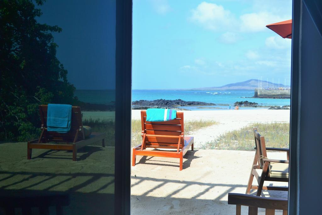 The Isabela Beach House Puerto Villamil Ruang foto
