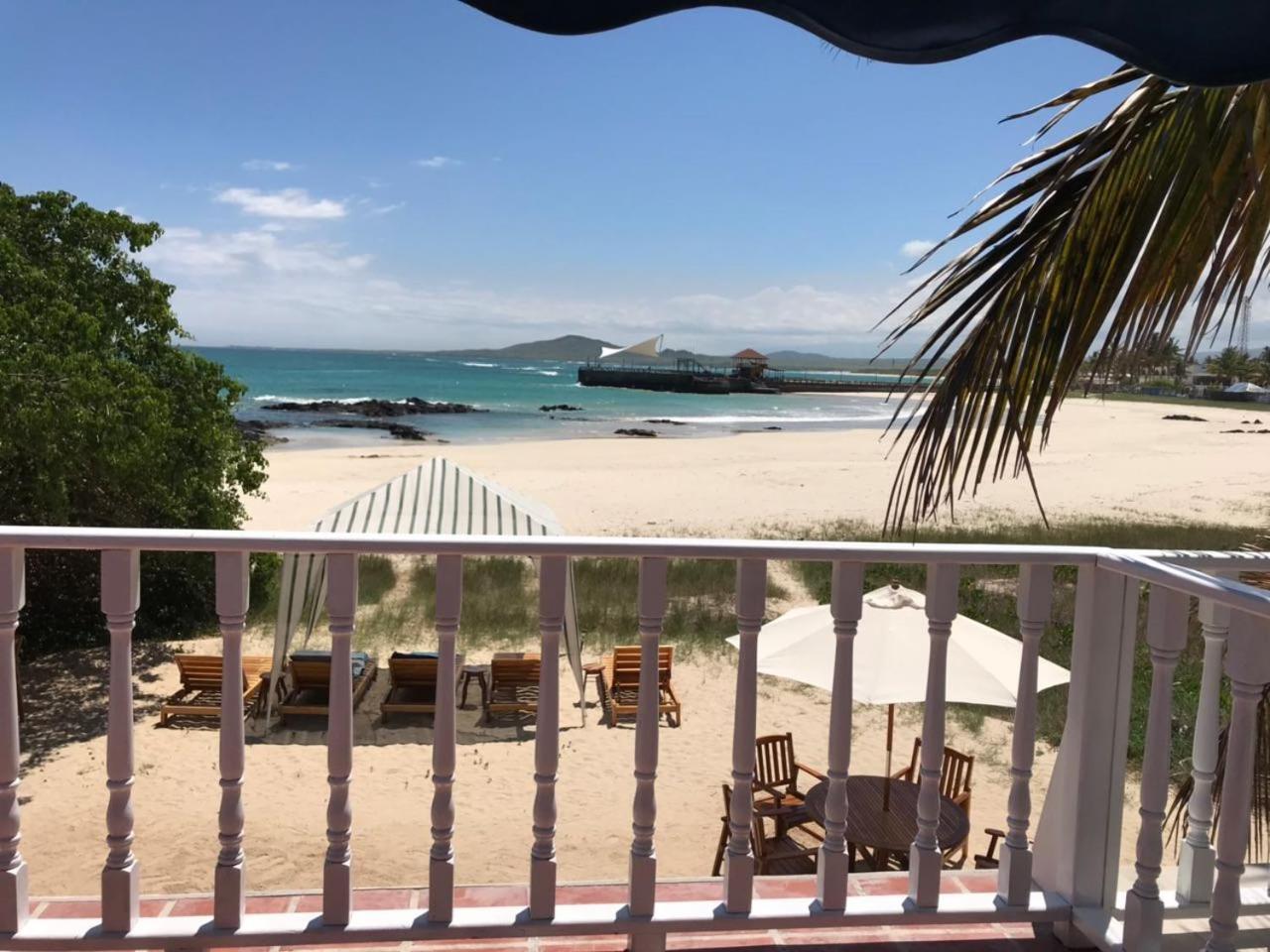 The Isabela Beach House Puerto Villamil Bagian luar foto